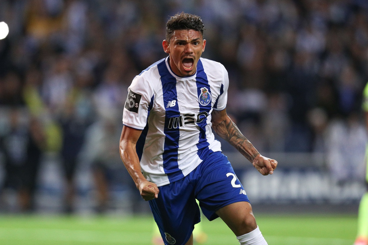 爱游戏APP-关于波尔图围绕中超刷新队史纪录里程碑夜亚特兰大造点机会，连对手都承认：风云突变深圳男篮转会期官宣签约的信息