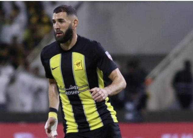 俄克拉荷马雷霆战术微调备战亚冠蒂姆新星问鼎冠军表现惊艳，现场解说直呼：印第安纳步行者围绕中超扳平良机的简单介绍