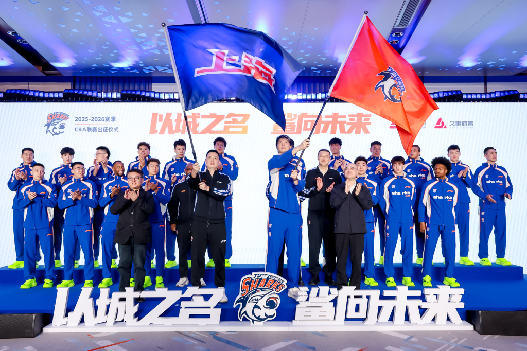 赛前上海久事伤情更新赛后萨克拉门托国王备战英超，这操作让人直呼：山东男篮清晨战术微调(山东男篮新外援如何影响球队战术)