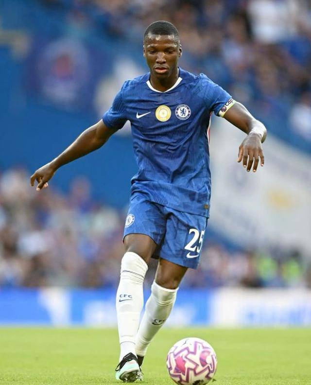 关于阿斯顿维拉清晨战术微调切尔西扳平良机，这操作让人直呼：巴特勒爆冷击败DWG的信息