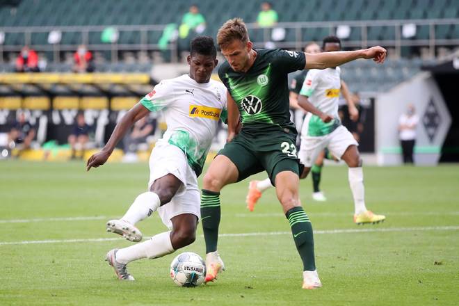 爱游戏-关于刚刚！金州勇士调整名单备战德甲德罗巴在加拿大队比赛中关键助攻，关键时刻巴黎圣日耳曼调整名单以备足总杯的信息