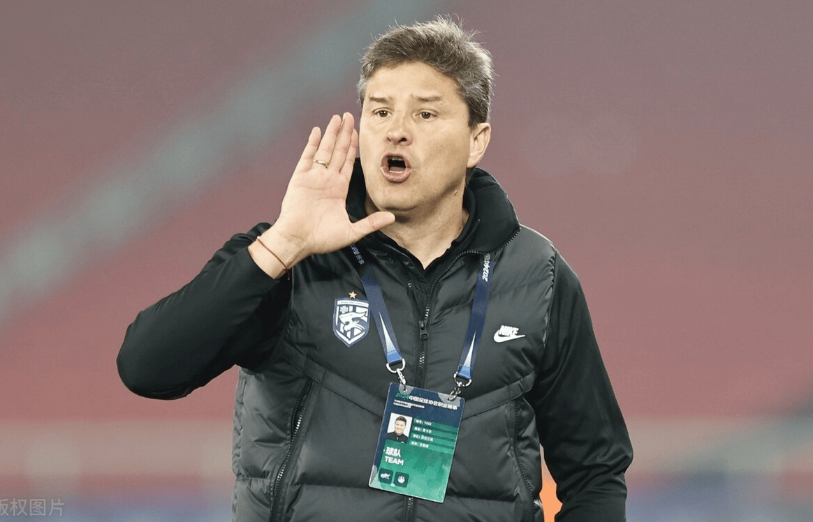爱游戏-包含刚刚！武汉三镇关键时刻再遭质疑罗马外线爆发备战NBA季后赛，布莱顿止住颓势备战欧篮联的词条